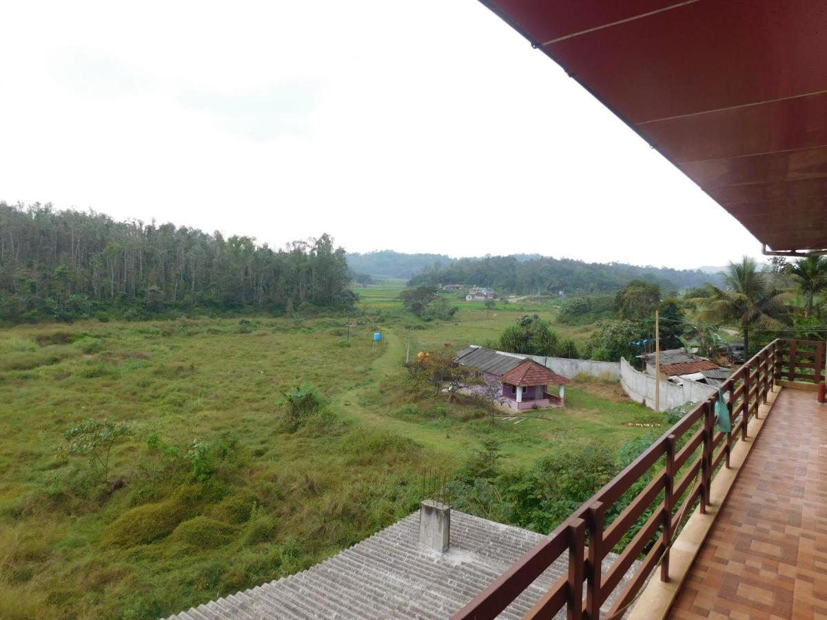 Cauvery Homestay Somvārpet Exteriör bild