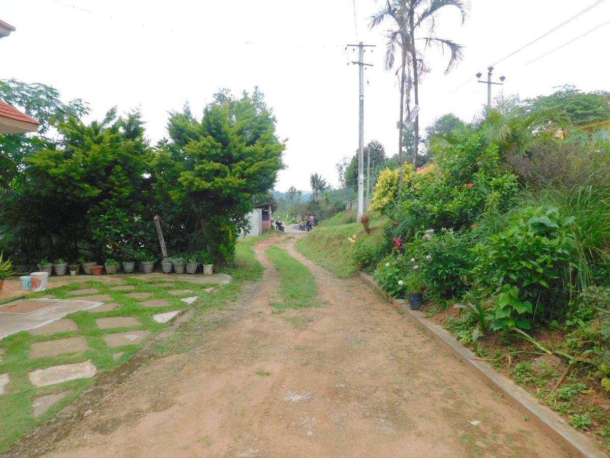 Cauvery Homestay Somvārpet Exteriör bild