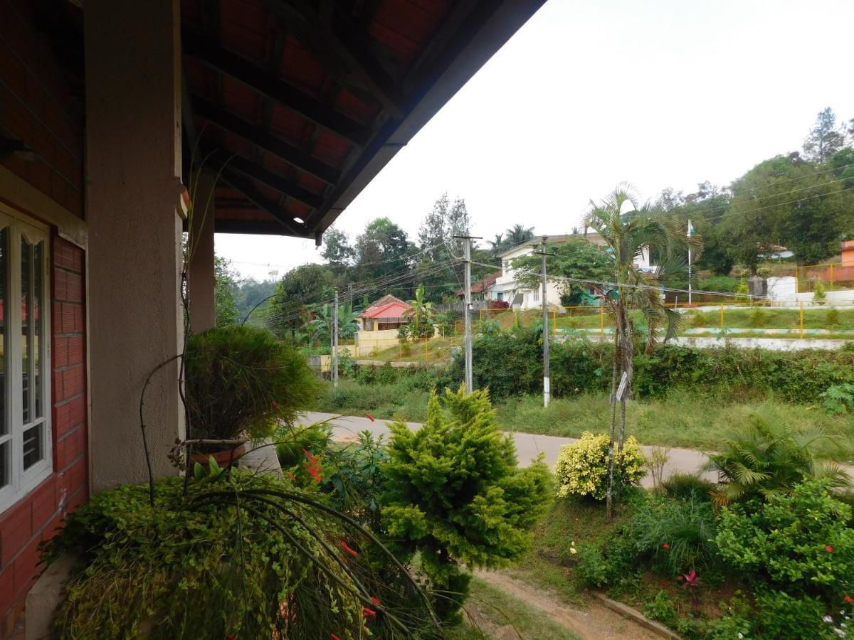 Cauvery Homestay Somvārpet Exteriör bild