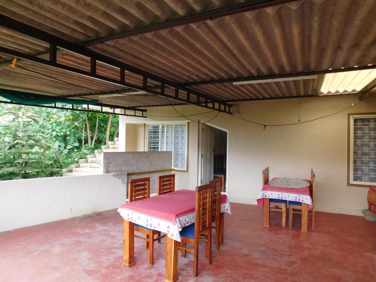 Cauvery Homestay Somvārpet Exteriör bild