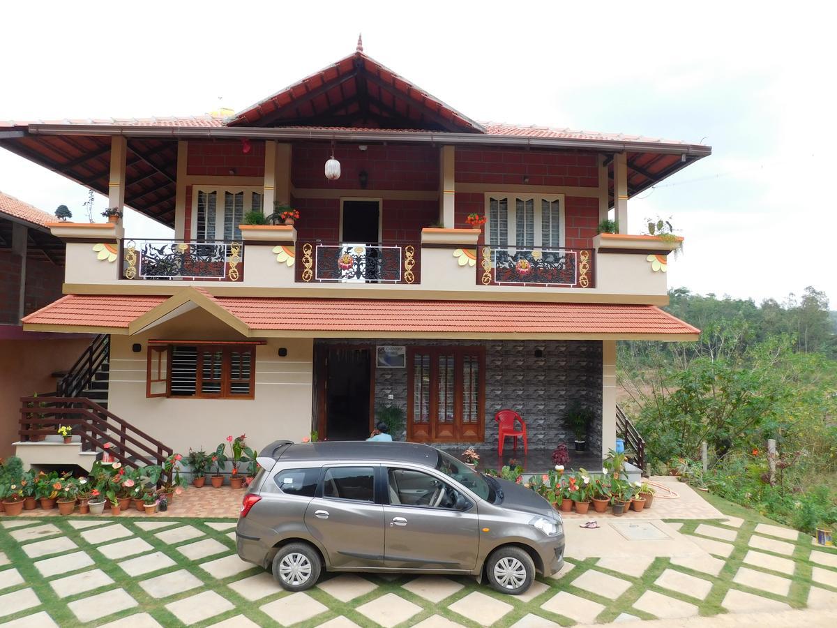 Cauvery Homestay Somvārpet Exteriör bild
